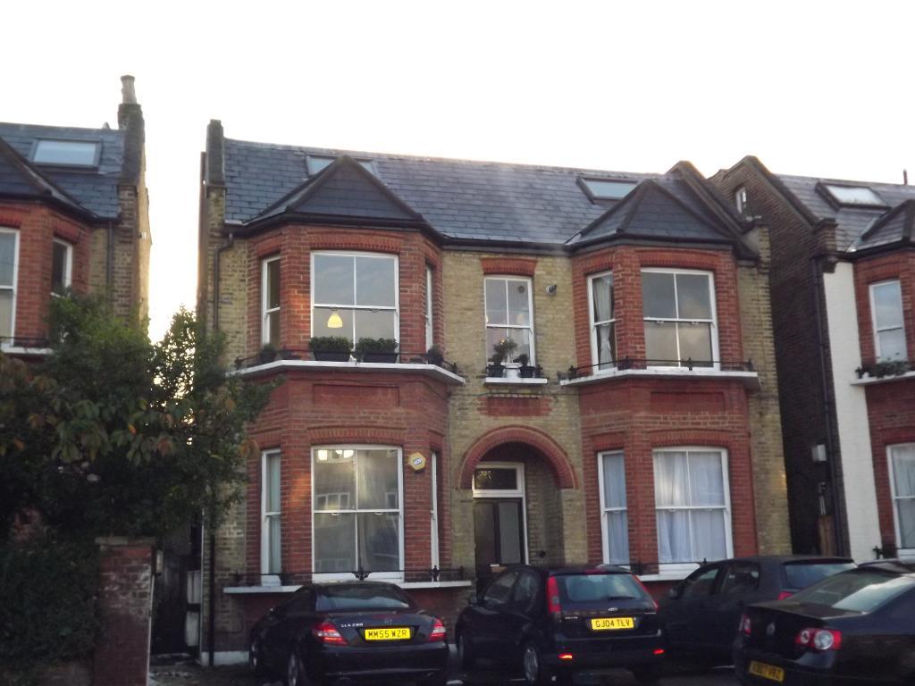 Longley Road, Tooting, London, GLA, SW17 9LL